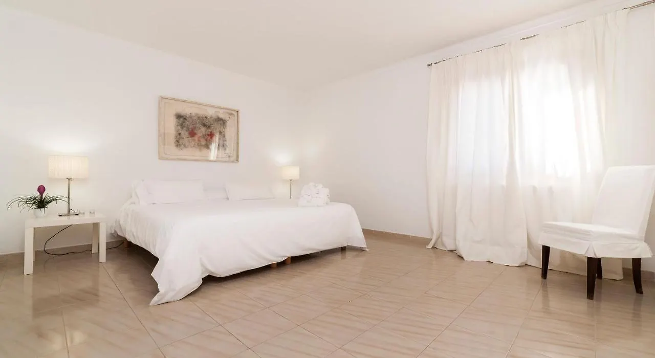 Villa With Pool Near The Beach - Es Garrover Cala Millor  İspanya